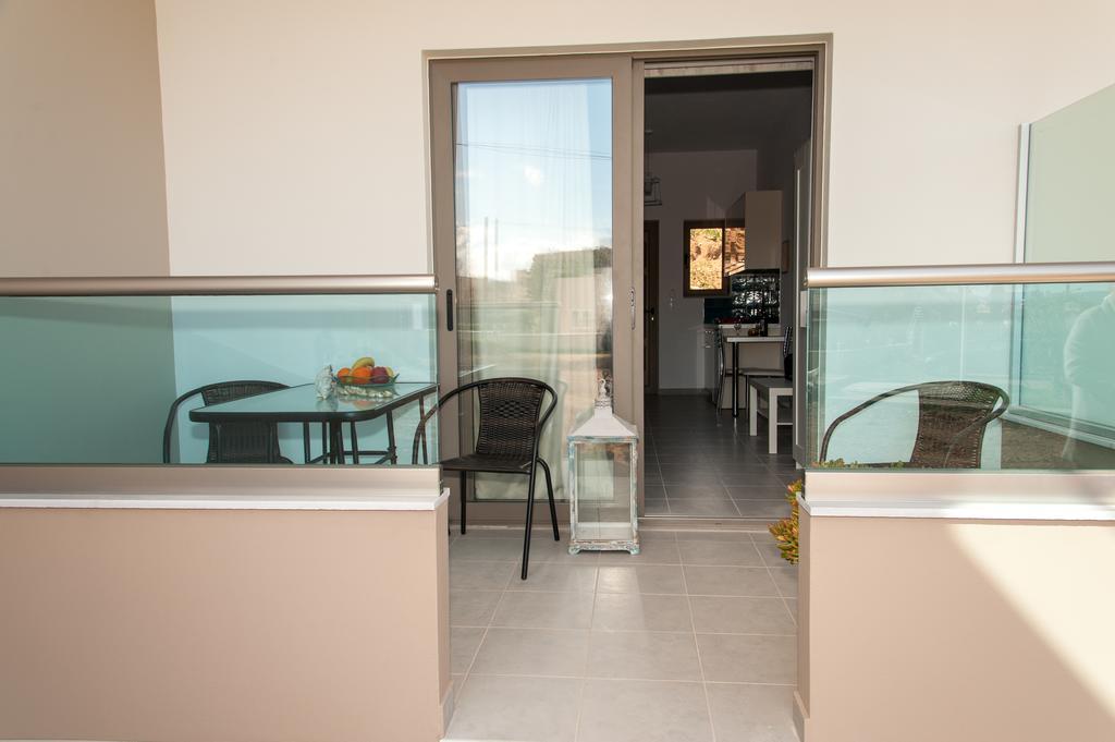 Efrilias Studios & Apartments Kíszamosz Kültér fotó
