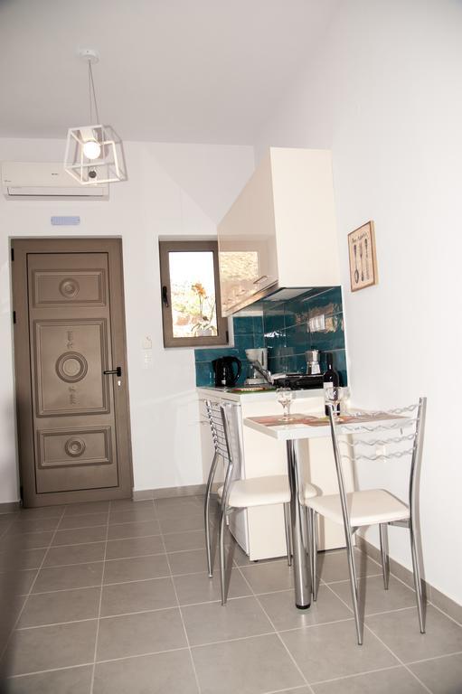 Efrilias Studios & Apartments Kíszamosz Kültér fotó